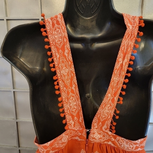Loft medium orange top. Zipper back with shoulder straps with little pom poms. - Picture 14 of 15